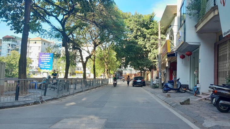 Bán nhà 6 tầng ngõ 68 Cầu Giấy, Gần oto, Thang máy, An sinh tốt, Nhà đẹp ở luôn